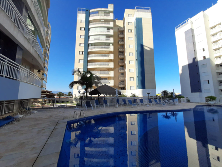 Foto REO1102404