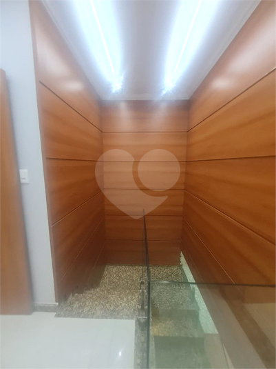 Foto REO1102410