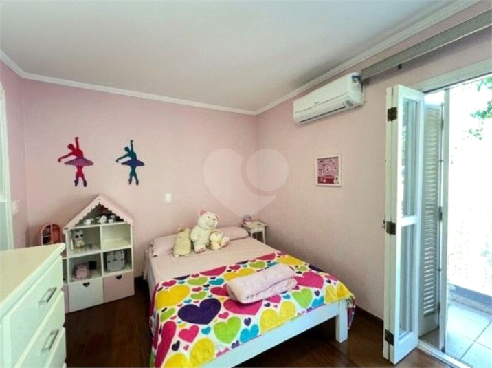 Foto REO1102467