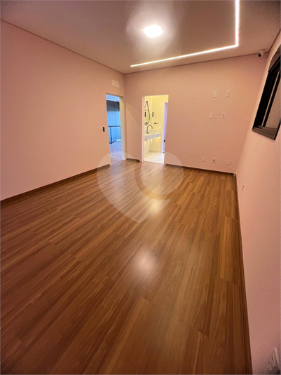 Foto REO1102478