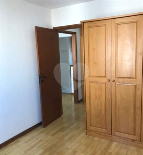 Foto REO1102479