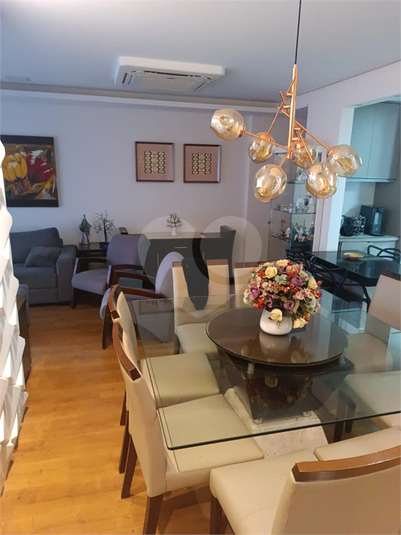 Foto REO1102481