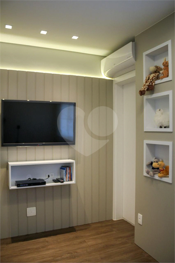 Foto REO1102484