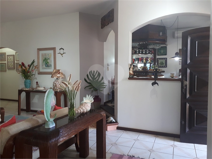 Foto REO1102503