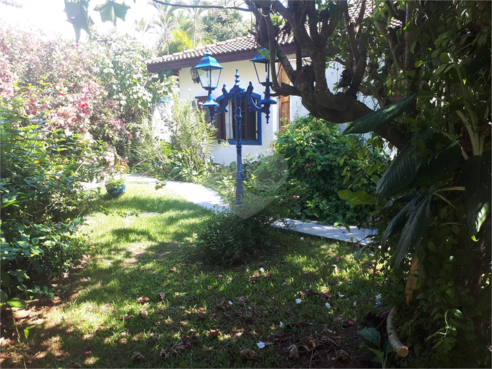 Foto REO1102503