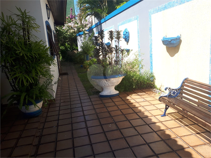 Foto REO1102503