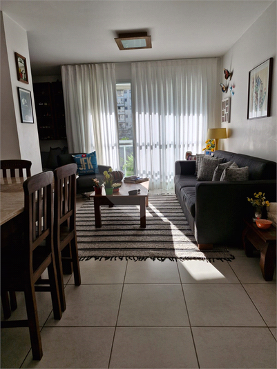 Foto REO1102504