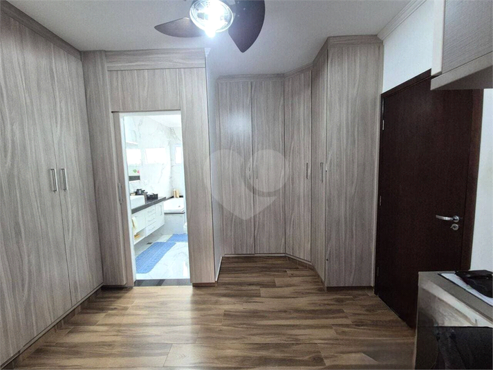 Foto REO1102509