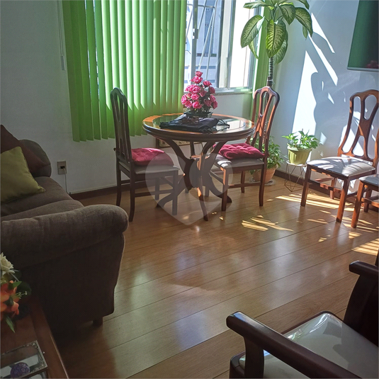 Foto REO1102514