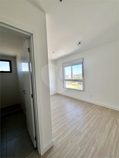 Foto REO1102518