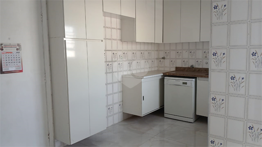 Foto REO1102533