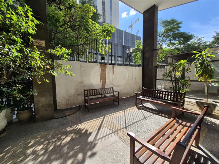 Foto REO1102557