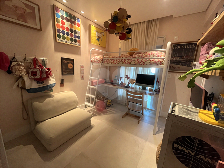 Foto REO1102565