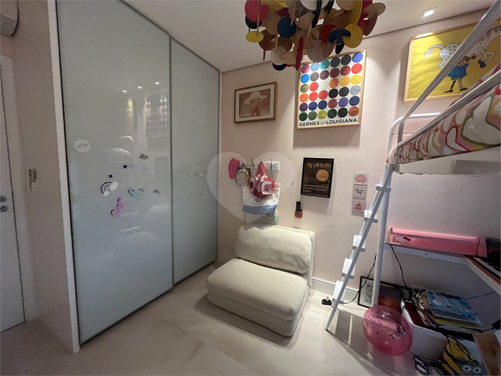 Foto REO1102565
