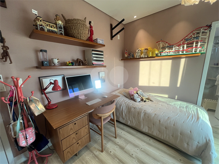 Foto REO1102565