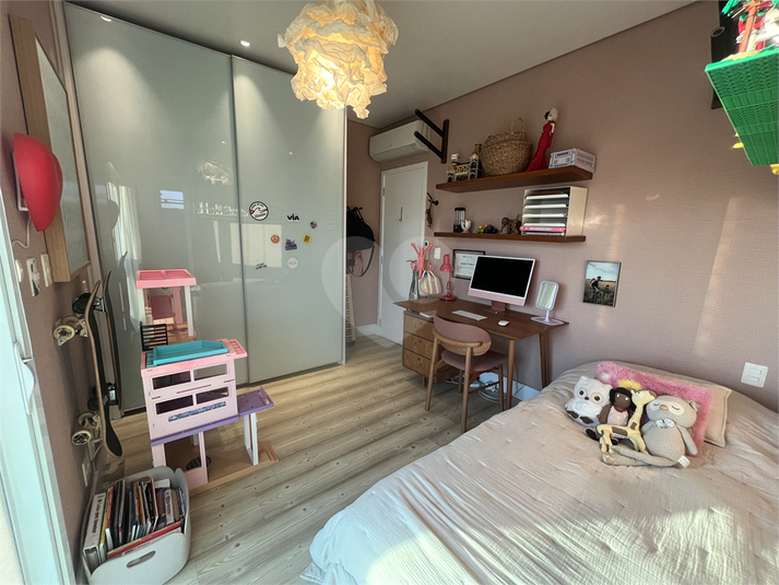 Foto REO1102565