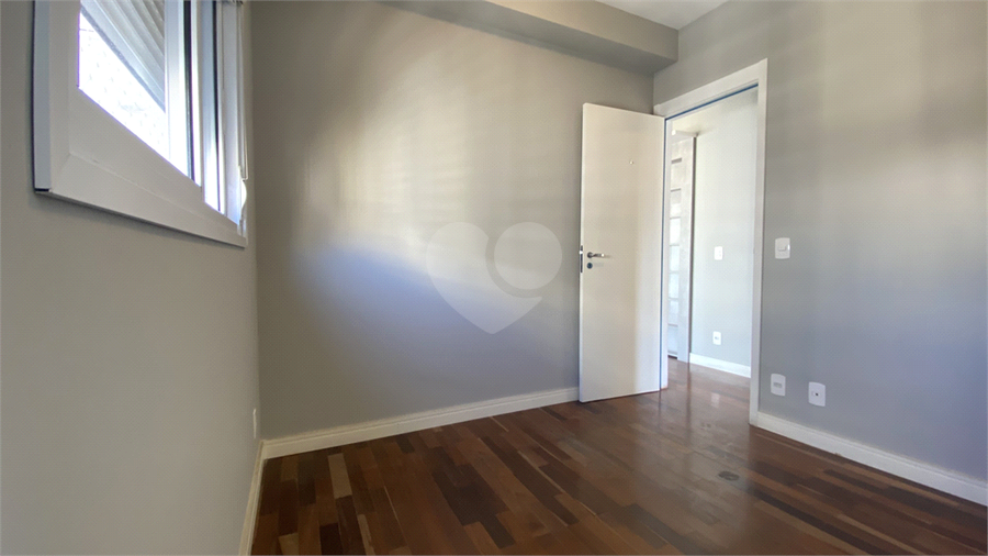 Foto REO1102586
