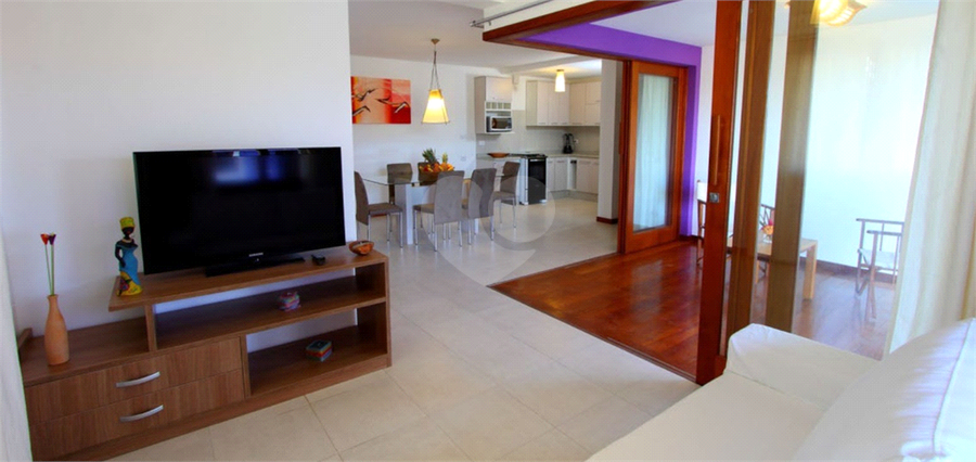 Foto REO1102592
