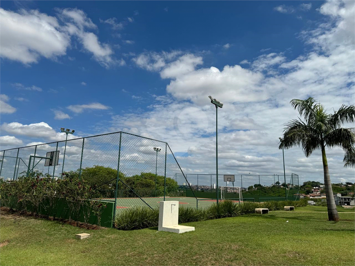 Foto REO1102611