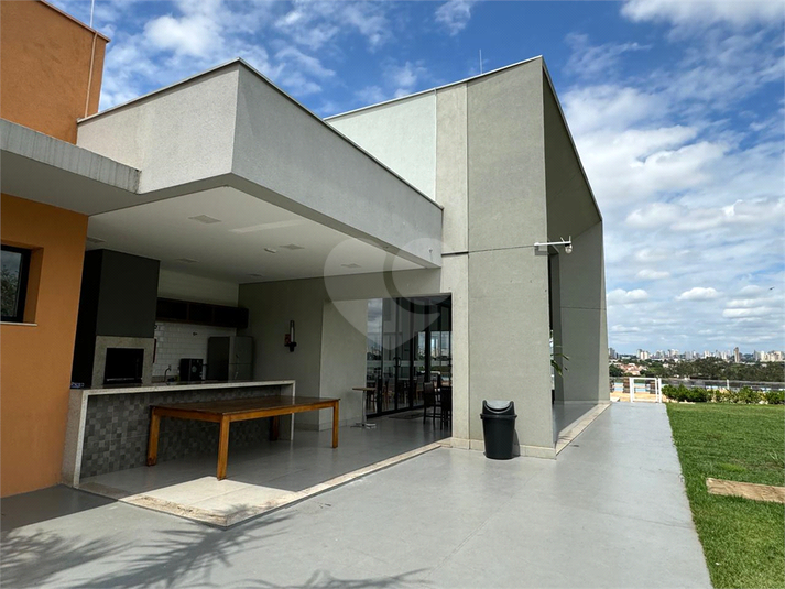 Foto REO1102616