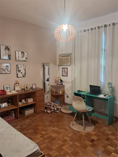 Foto REO1102626