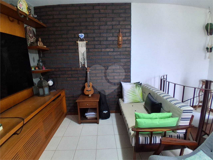 Foto REO1102651