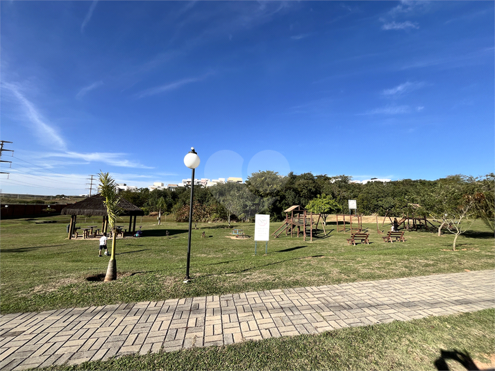 Foto REO1102659