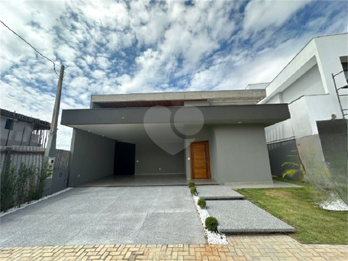 Foto REO1102663