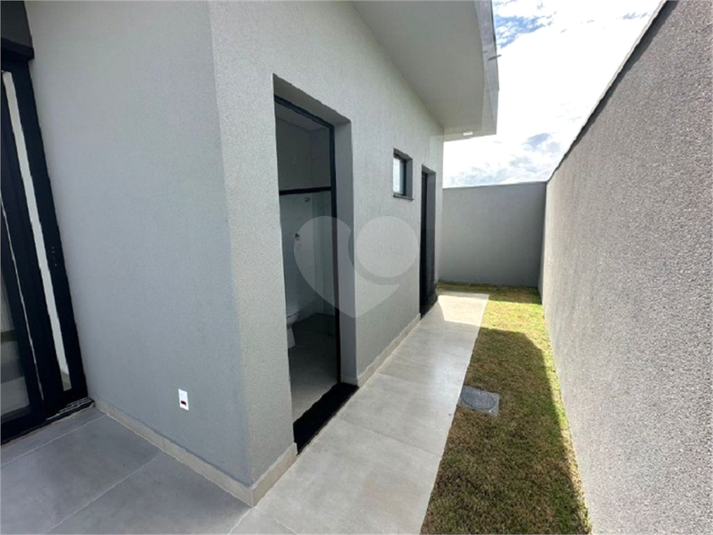 Foto REO1102663