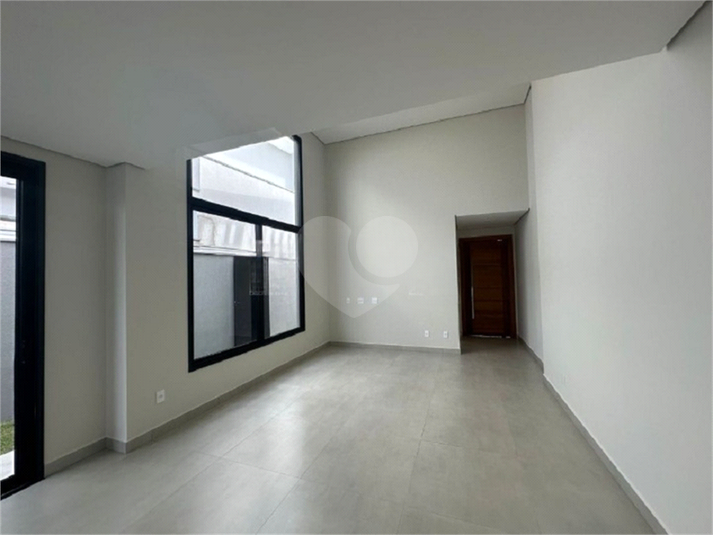 Foto REO1102663
