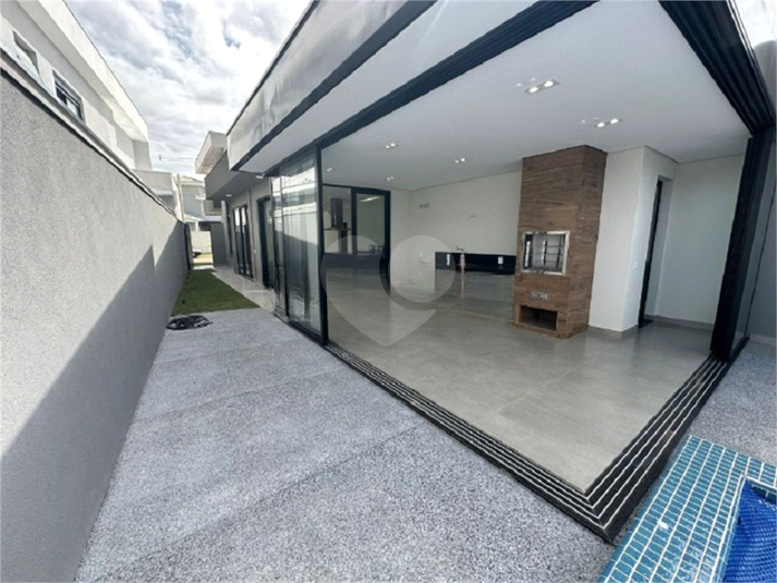Foto REO1102663