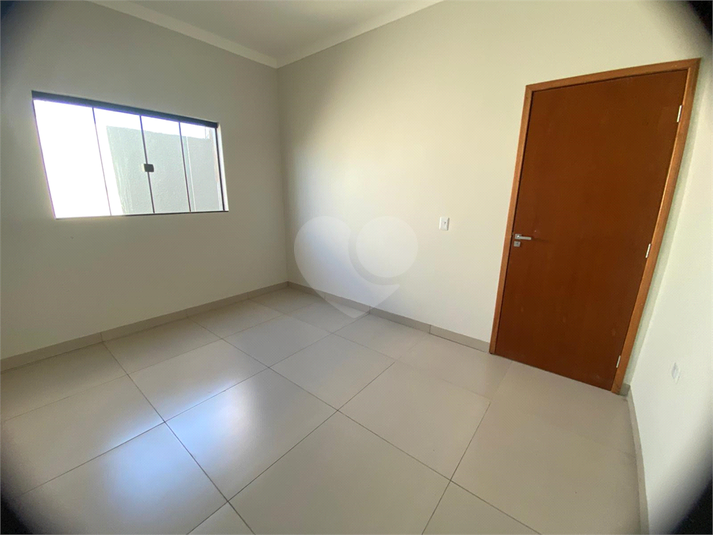 Foto REO1102668