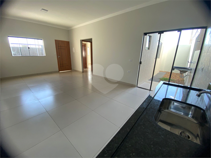 Foto REO1102668
