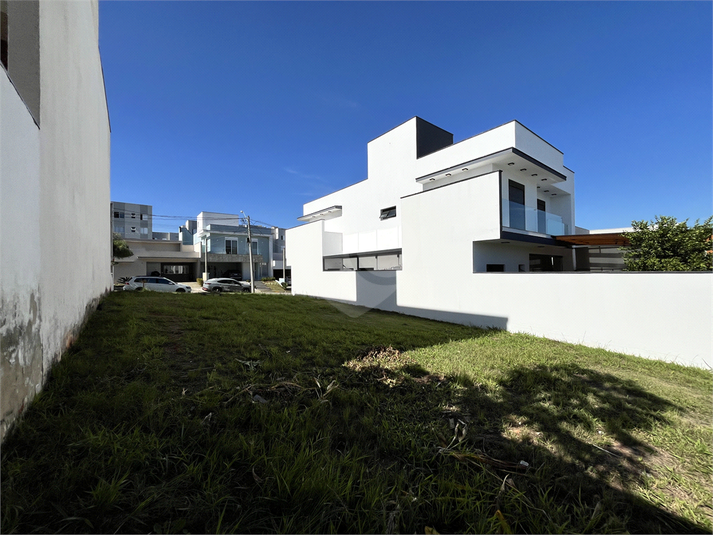 Foto REO1102670