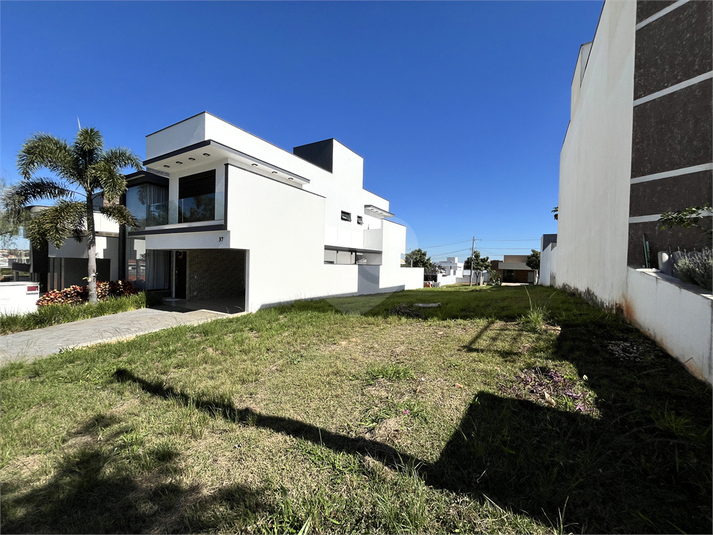 Foto REO1102670