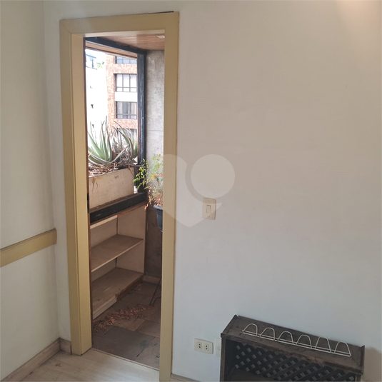Foto REO1102691