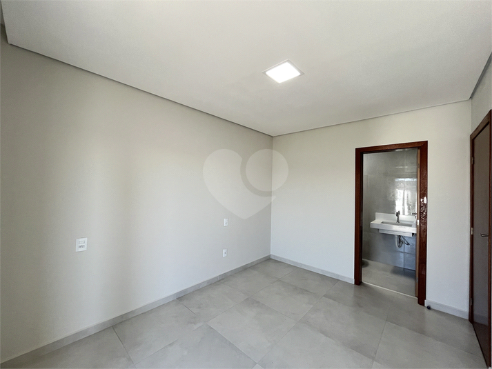 Foto REO1102696