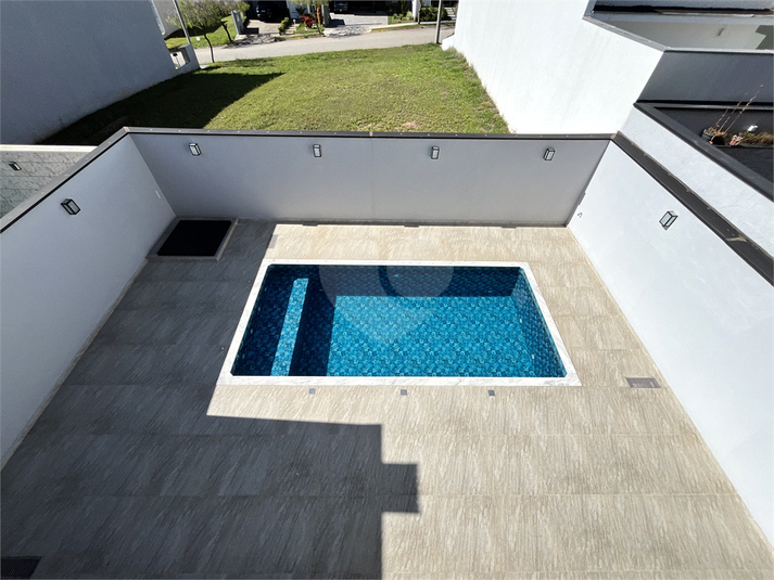 Foto REO1102696