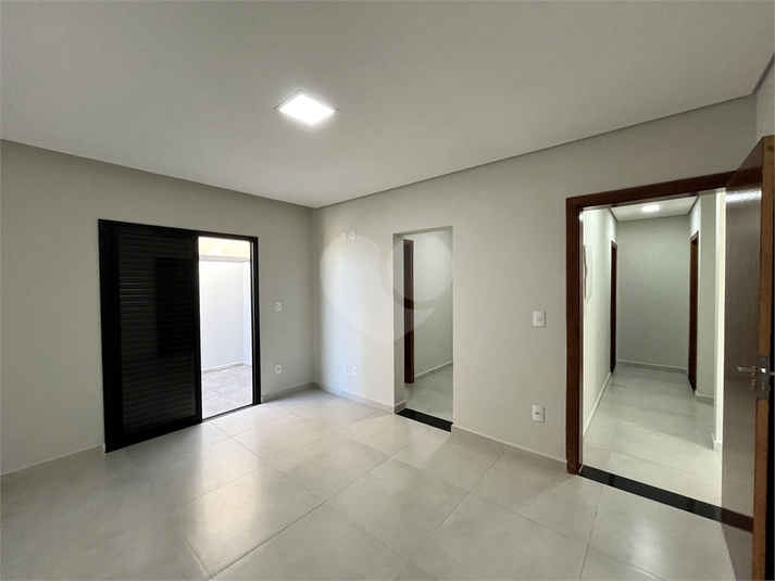 Foto REO1102696