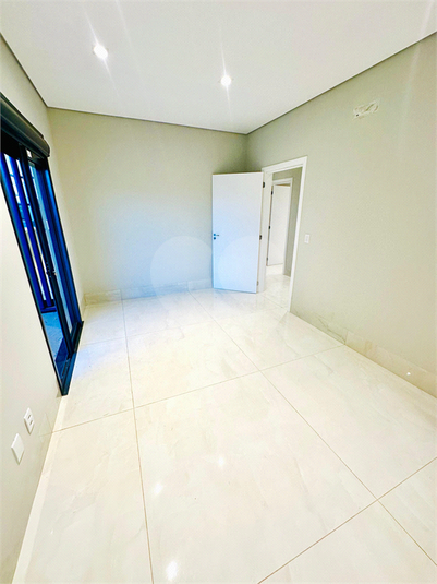 Foto REO1102698