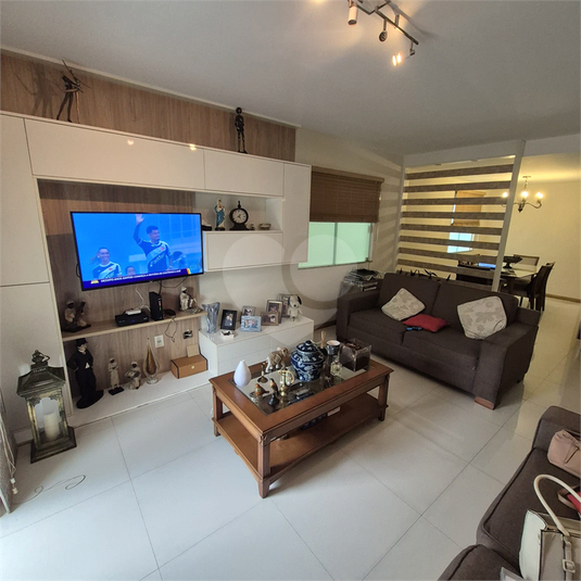 Foto REO1102701
