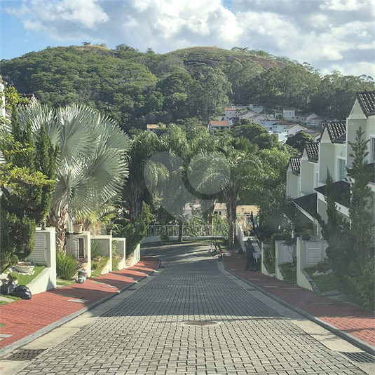 Foto REO1102701