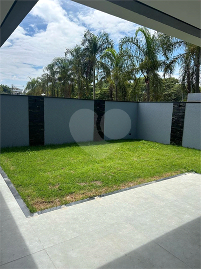 Foto REO1102716