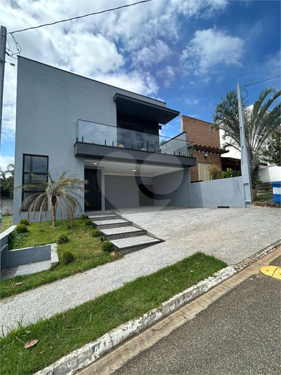 Foto REO1102716