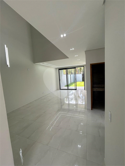Foto REO1102716