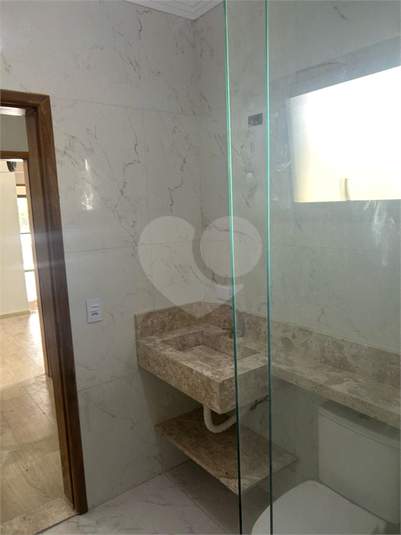 Foto REO1102716