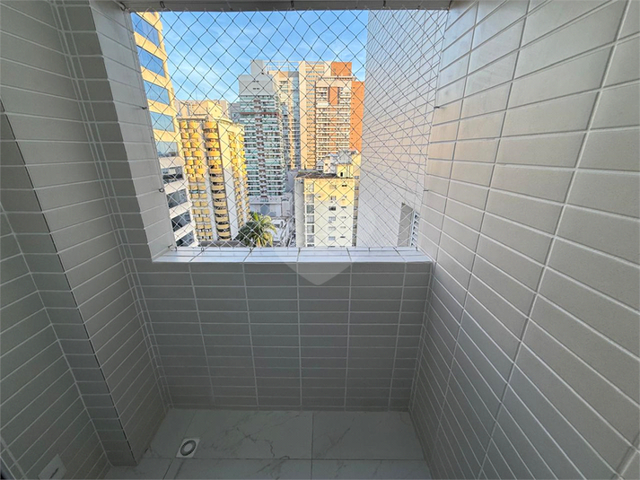 Foto REO1102741