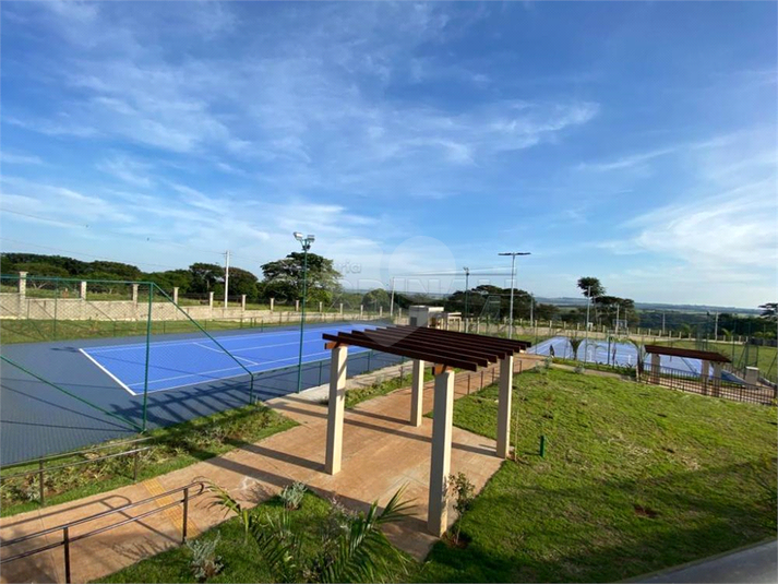 Foto REO1102764