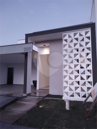 Foto REO1102764