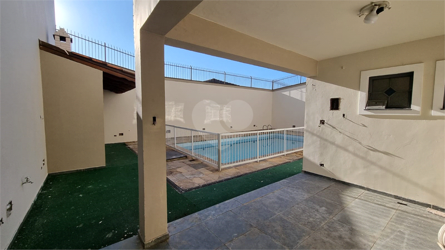 Foto REO1102786